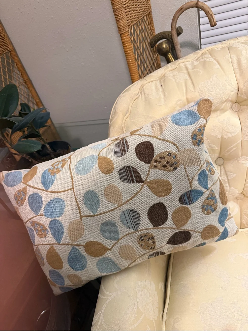 LUXURY LUMBAR BOTANICAL ACCENT PILLOW